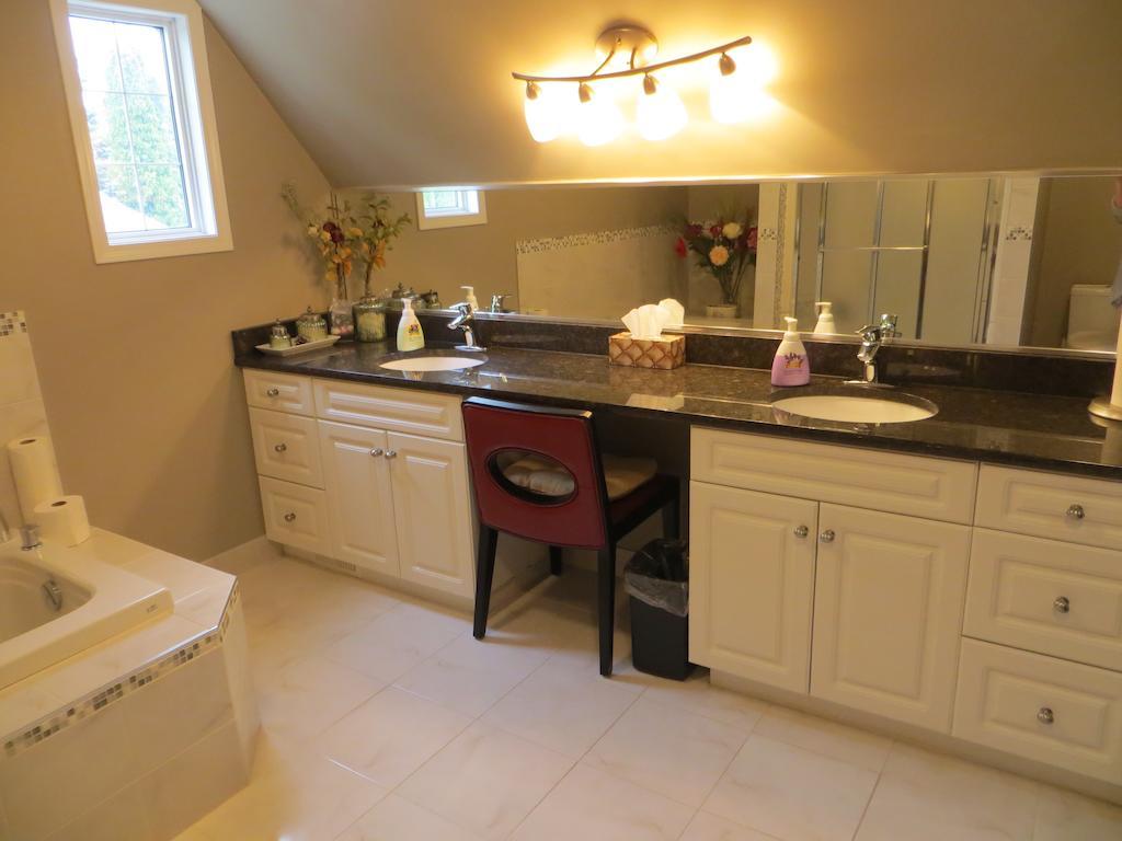 Wild Rose Bed & Breakfast Saskatoon Room photo